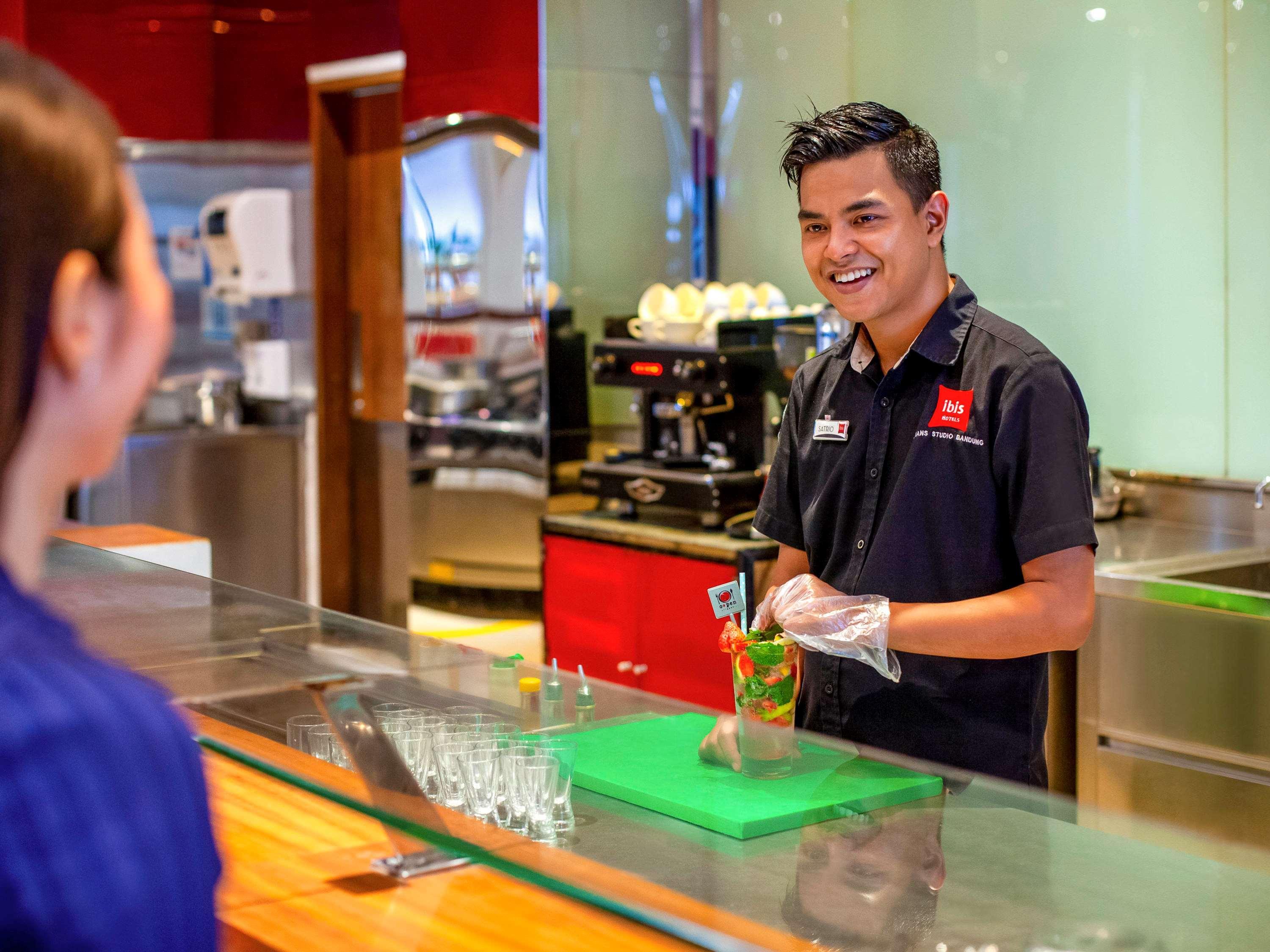 Ibis Bandung Trans Studio Esterno foto