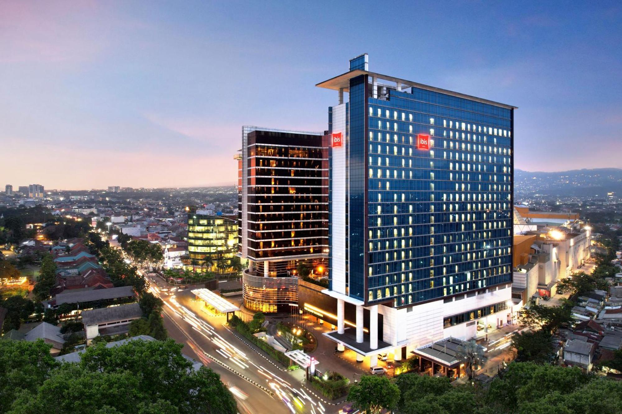 Ibis Bandung Trans Studio Esterno foto